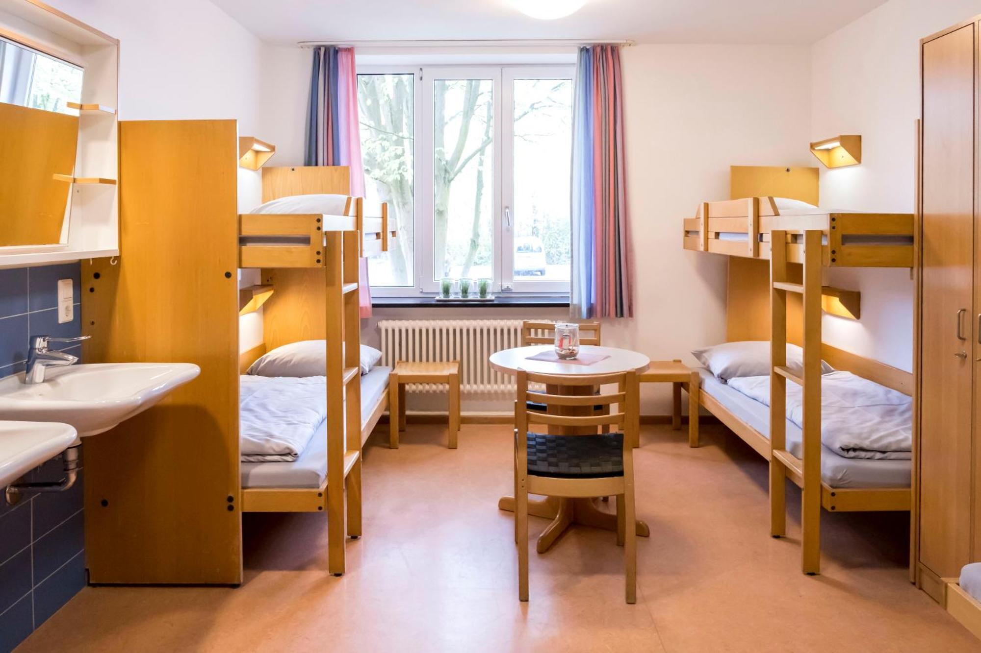 Jugendherberge Hamburg Horner Rennbahn Экстерьер фото